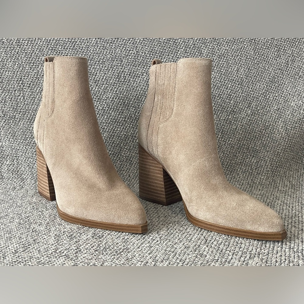 Marc Fisher Tan Ankle Booties with Chunky Heel- New Without Tags